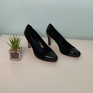 Cole Haan Black Patent and Suede pumps Size 8